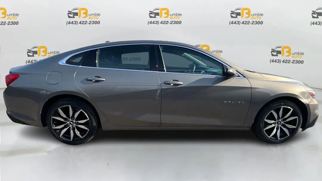 Used 2017 Chevrolet Malibu LT image 4