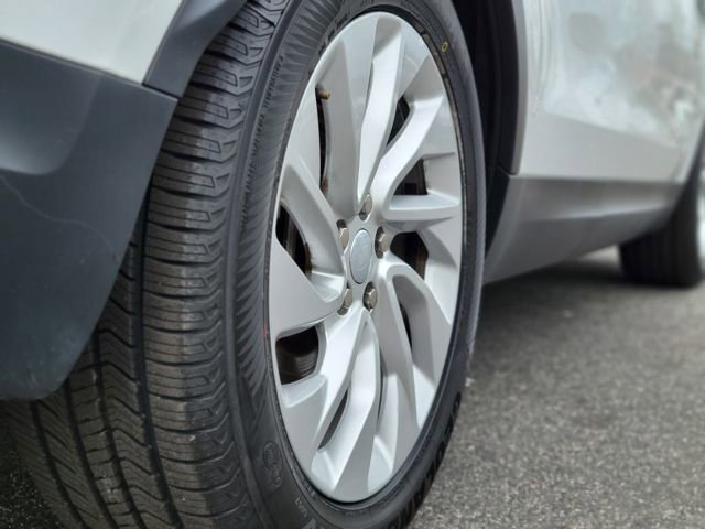 Used 2024 Land Rover Discovery S image 46