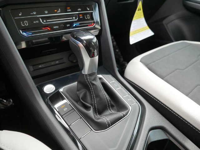 New 2026 Volkswagen Taos SE FWD image 11