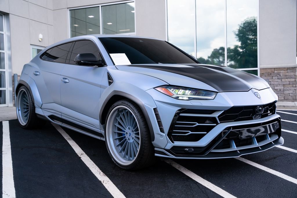 Used 2022 Lamborghini Urus AWD/4WD image 8