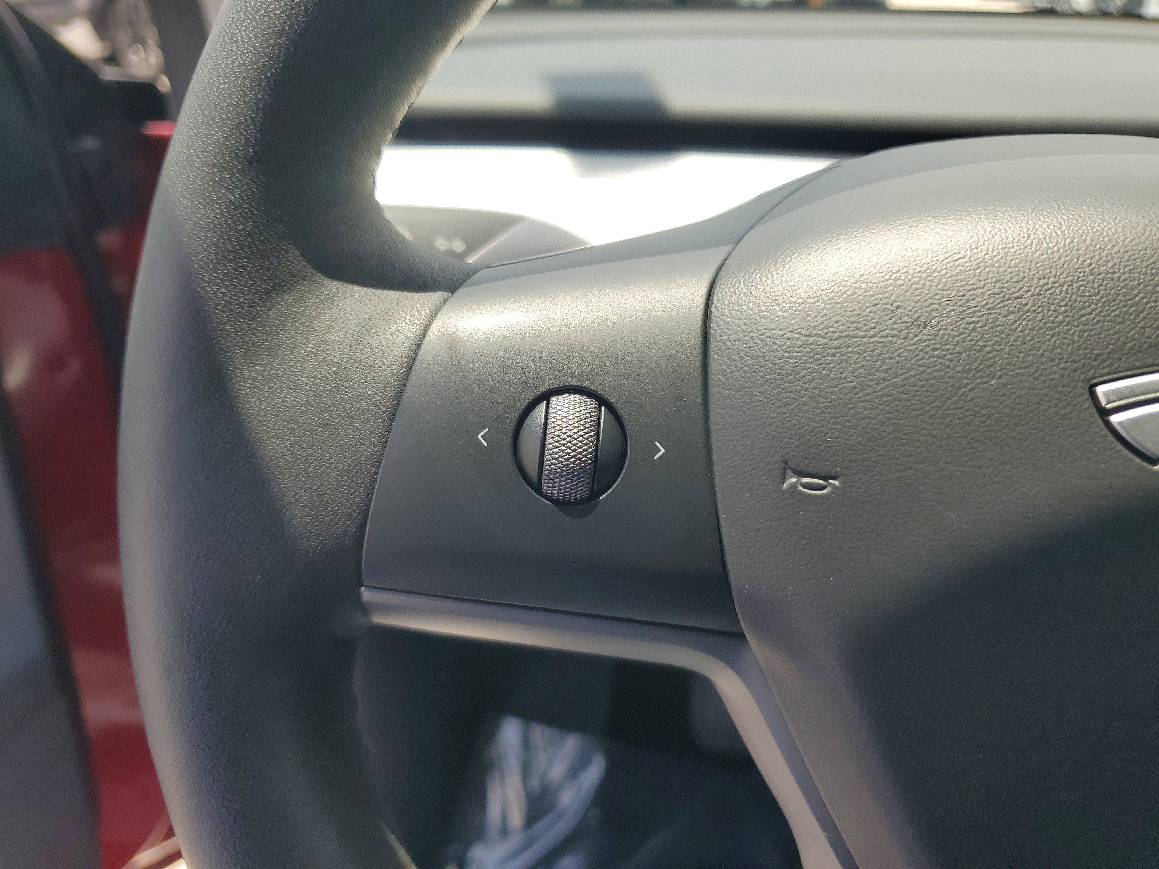 Used 2024 Tesla Model Y Long Range RWD image 22