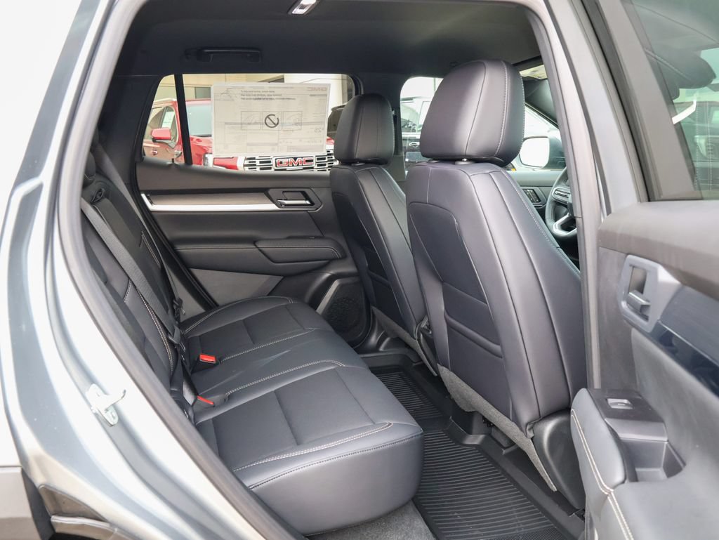 New 2027 GMC Terrain Elevation w/ Elevation Premium Package AWD/4WD image 34