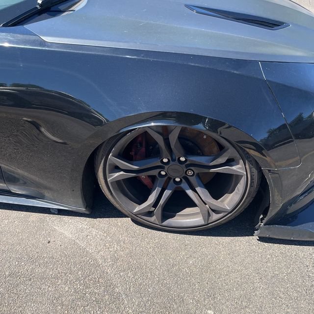 Used 2018 Chevrolet Camaro SS RWD image 10