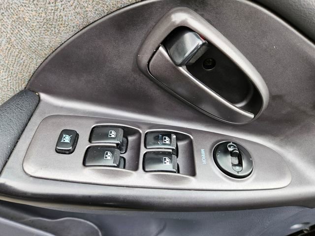 Used 2003 Hyundai Elantra GLS image 17