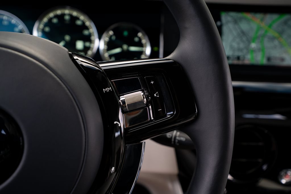 Used 2022 Rolls-Royce Phantom Sedan w/ The Phantom Package RWD image 37