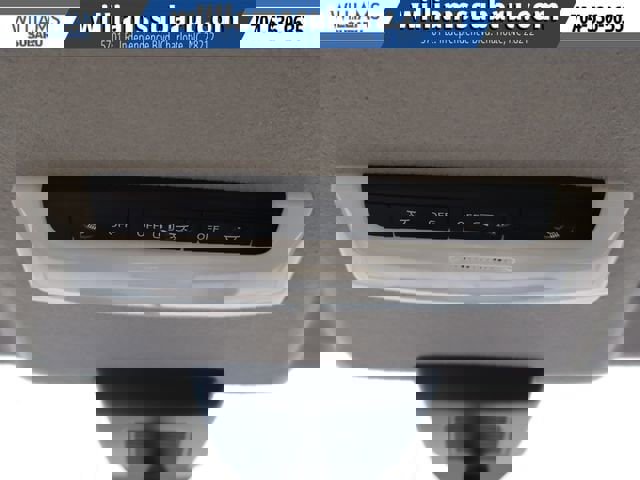 Used 2021 Nissan Kicks SR image 30