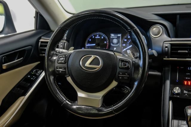 Used 2017 Lexus IS 200t w/ Premium Package RWD image 20