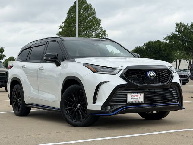 Used 2023 Toyota Highlander XSE AWD/4WD image 2