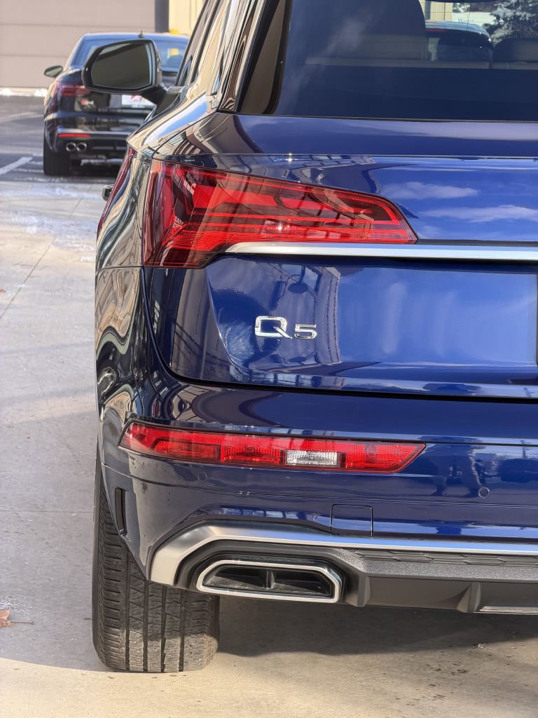 Used 2022 Audi Q5 2.0T Premium w/ Convenience Package image 23