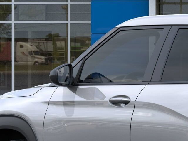 Used 2025 Chevrolet TrailBlazer LS w/ LS Convenience Package AWD/4WD image 12
