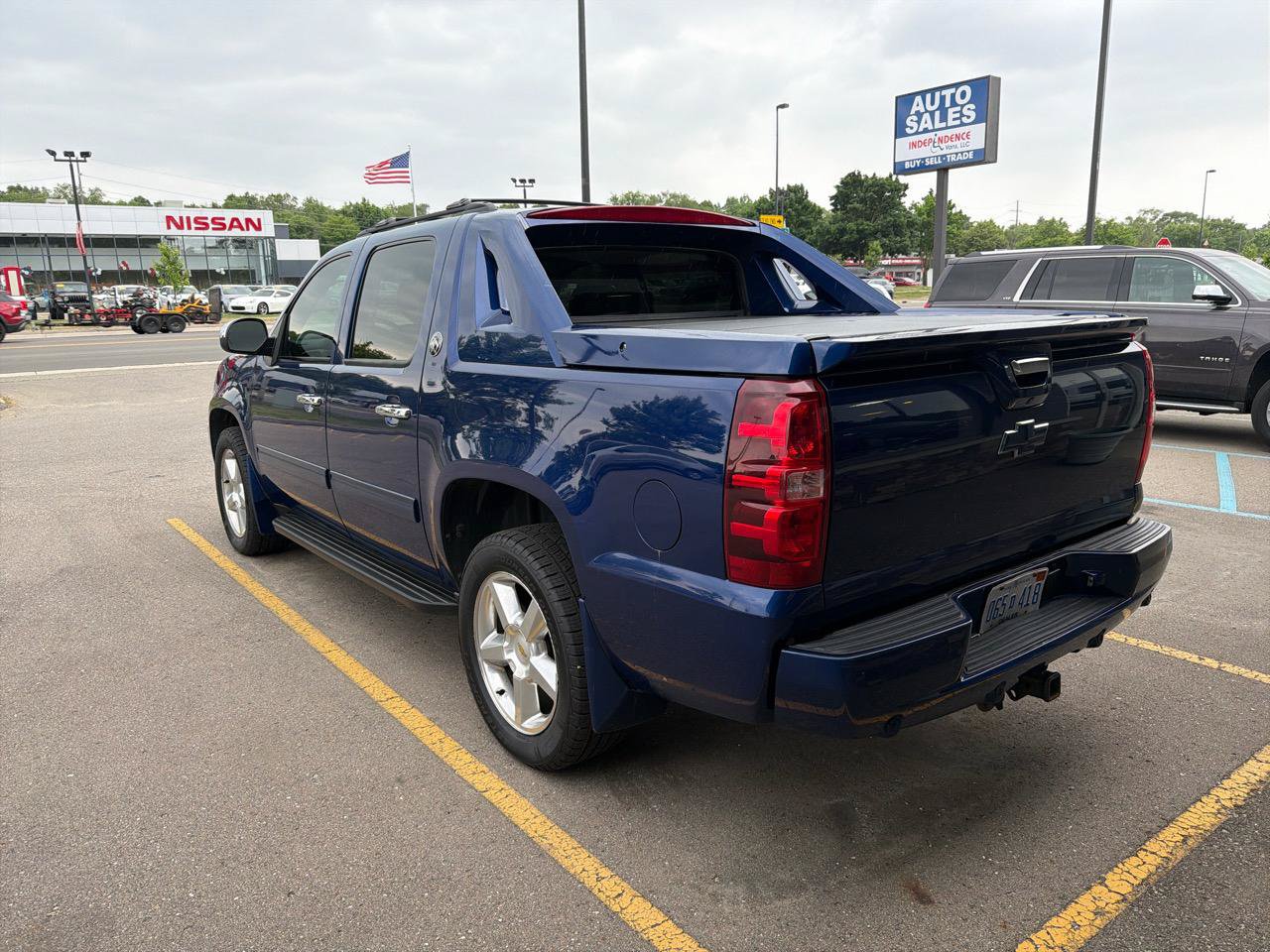 Used 2013 Chevrolet Avalanche LS w/ All-Star Edition AWD/4WD image 5