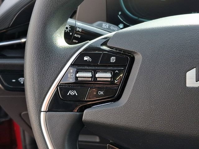 Certified 2023 Kia Niro LX image 22