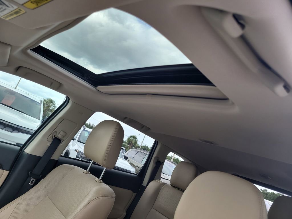 Used 2018 Mitsubishi Outlander GT AWD/4WD image 25