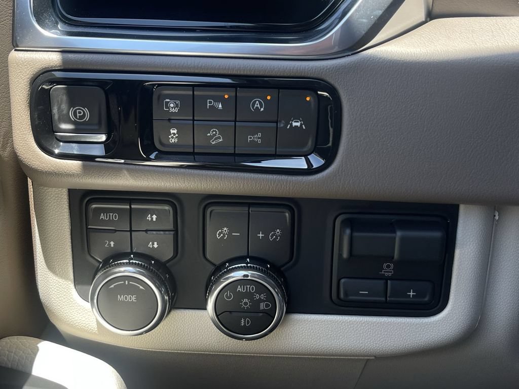 New 2026 GMC Yukon Denali w/ Denali Reserve Package AWD/4WD image 18