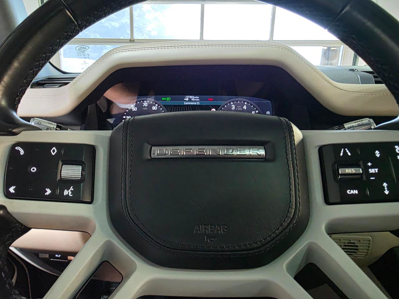 Used 2020 Land Rover Defender 110 HSE AWD/4WD image 28