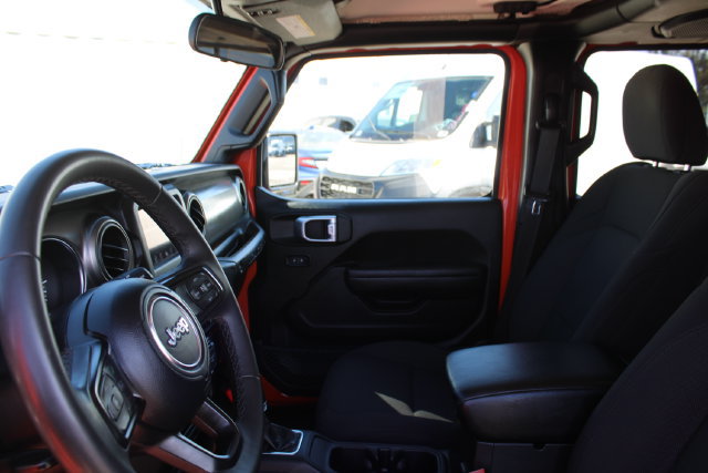 Used 2023 Jeep Wrangler Unlimited w/ Convenience Group AWD/4WD image 37
