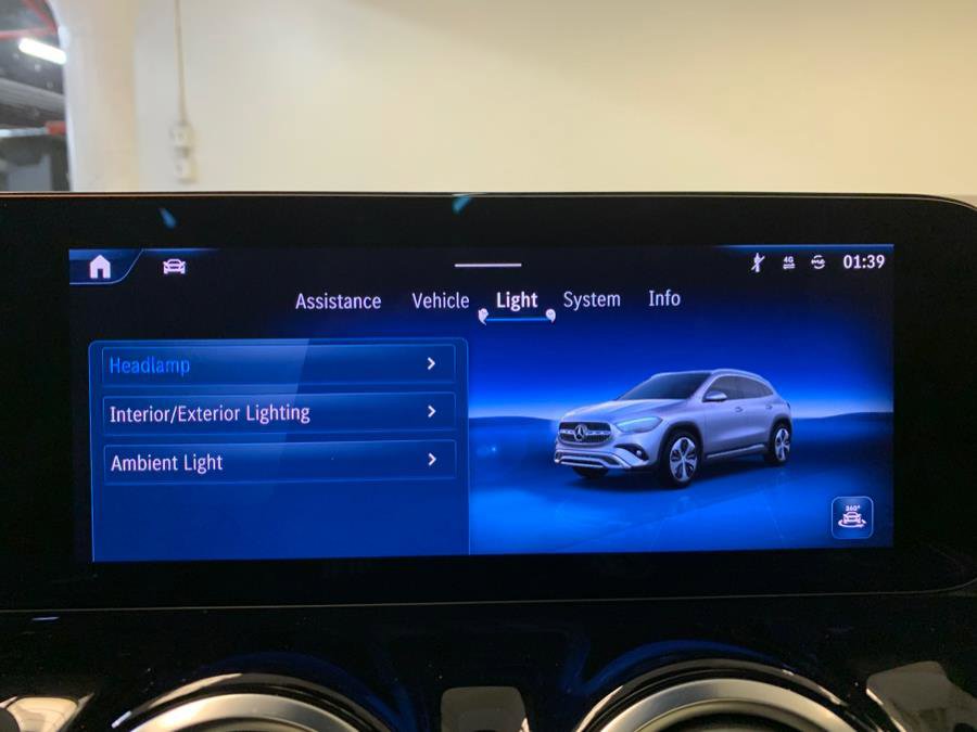 Used 2025 Mercedes-Benz GLA 250 4MATIC image 43