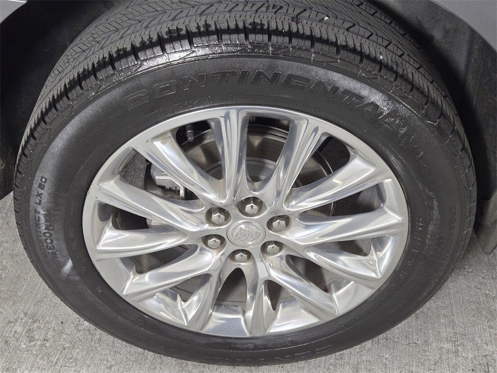 Used 2020 Buick Enclave Premium w/ Sun and Sites Package image 9