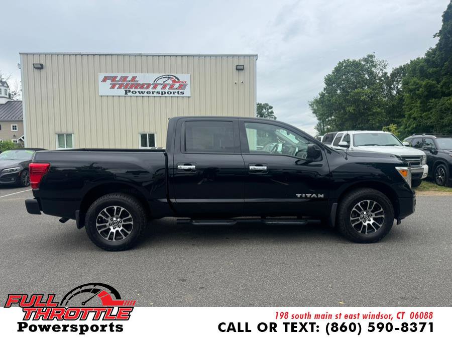 Used 2021 Nissan Titan SV w/ SV Convenience Package image 11