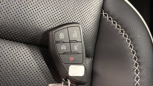 Used 2024 GMC Acadia Denali AWD/4WD image 43