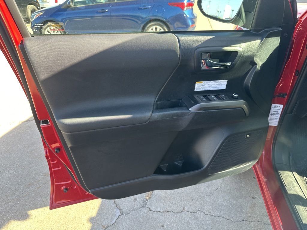 Used 2018 Toyota Tacoma TRD Off-Road w/ TRD Premium Off Road Package RWD image 7