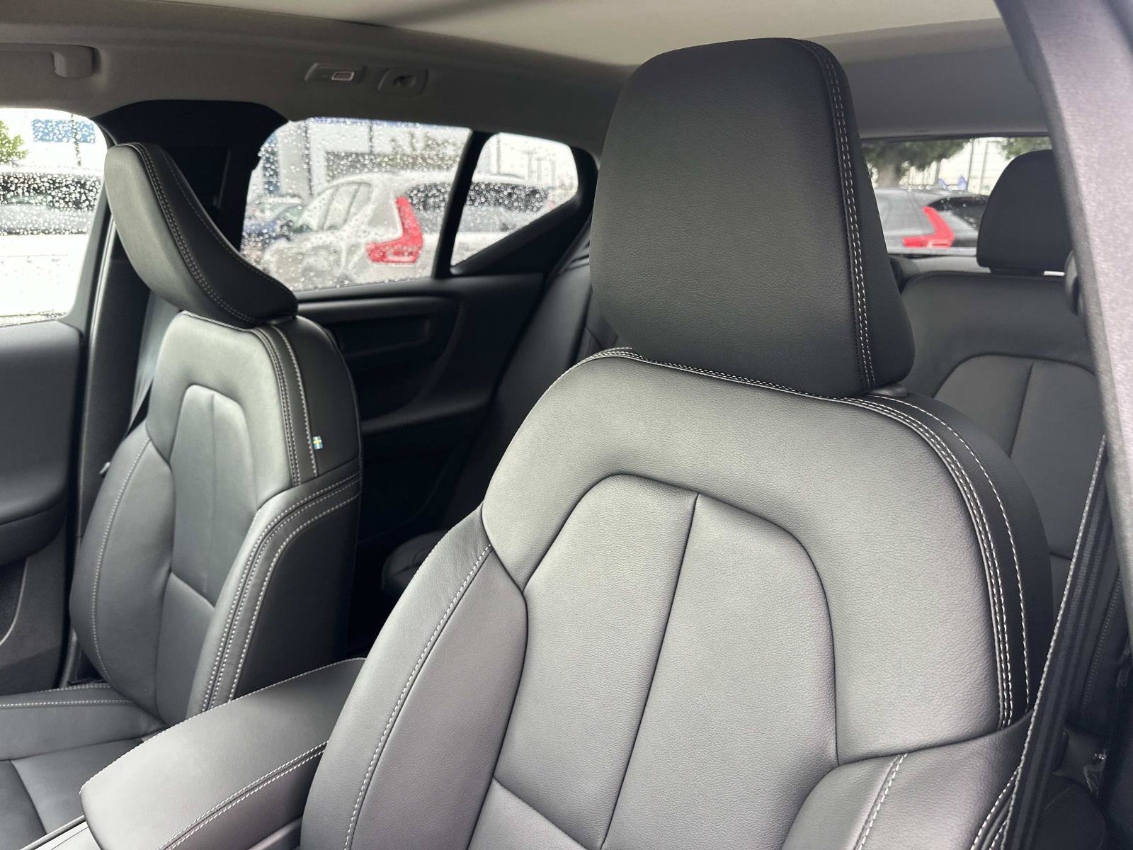 New 2026 Volvo XC40 B4 Plus w/ Climate Package FWD image 15
