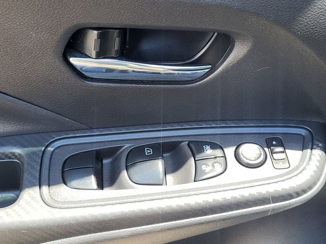Certified 2025 Nissan Versa SV w/ Trunk Package FWD image 5