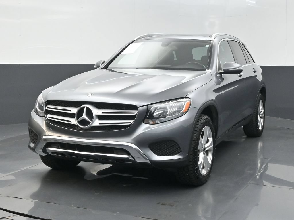 Used 2017 Mercedes-Benz GLC 300 4MATIC image 2