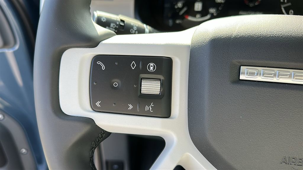 New 2026 Land Rover Defender 110 X-Dynamic SE image 13