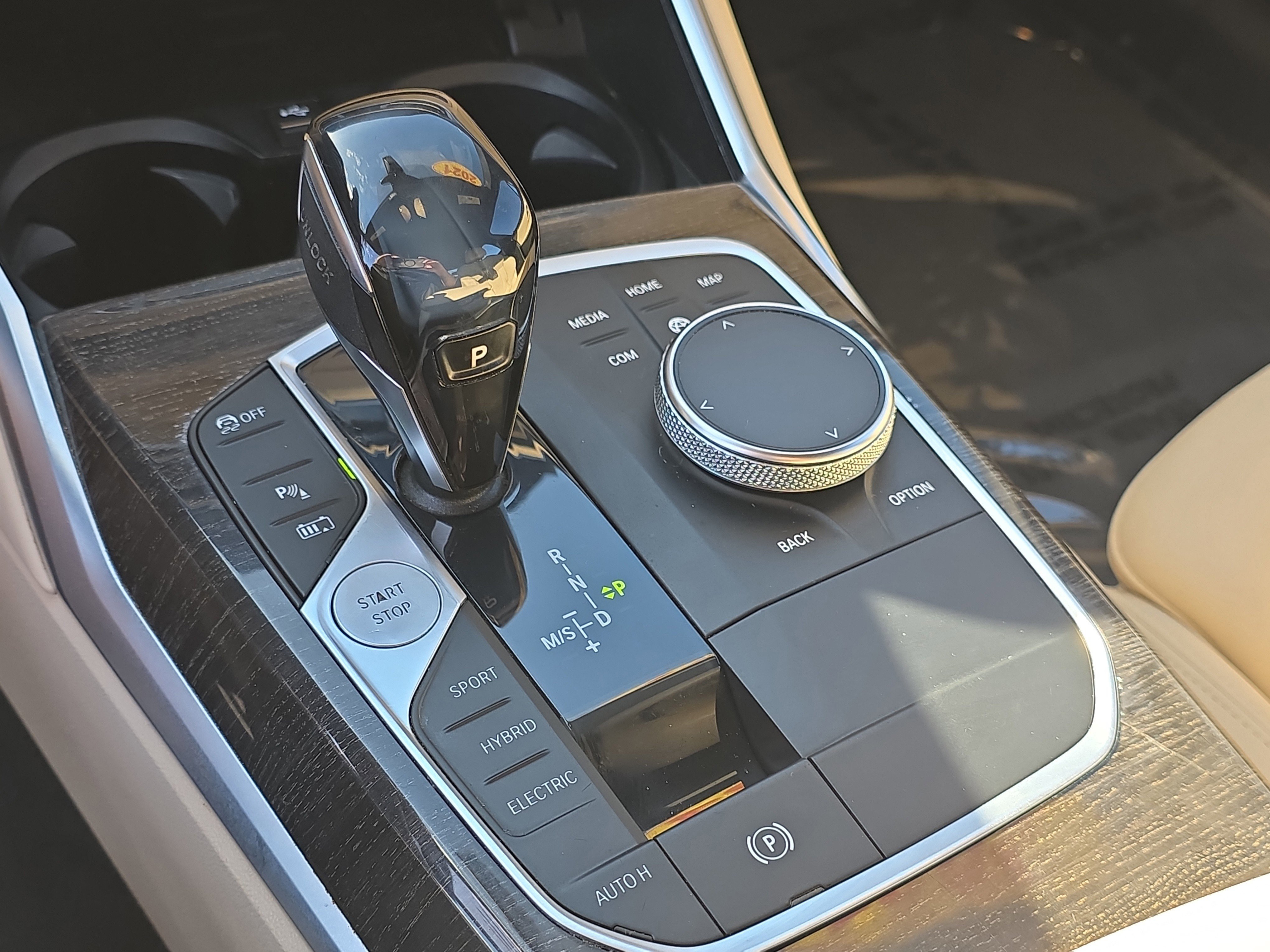 Used 2021 BMW 330e w/ Convenience Package image 26