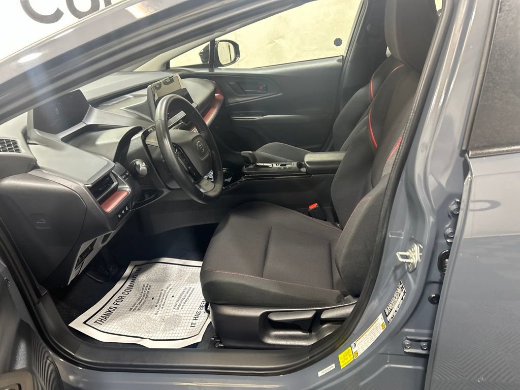 Used 2026 Toyota Prius Plug-In Hybrid FWD image 23