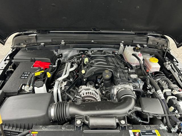 Used 2025 Jeep Wrangler Sport image 17