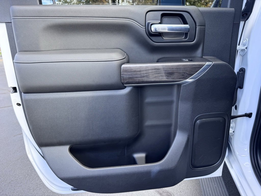 Used 2022 Chevrolet Silverado 2500 LTZ w/ LTZ Convenience Package image 31