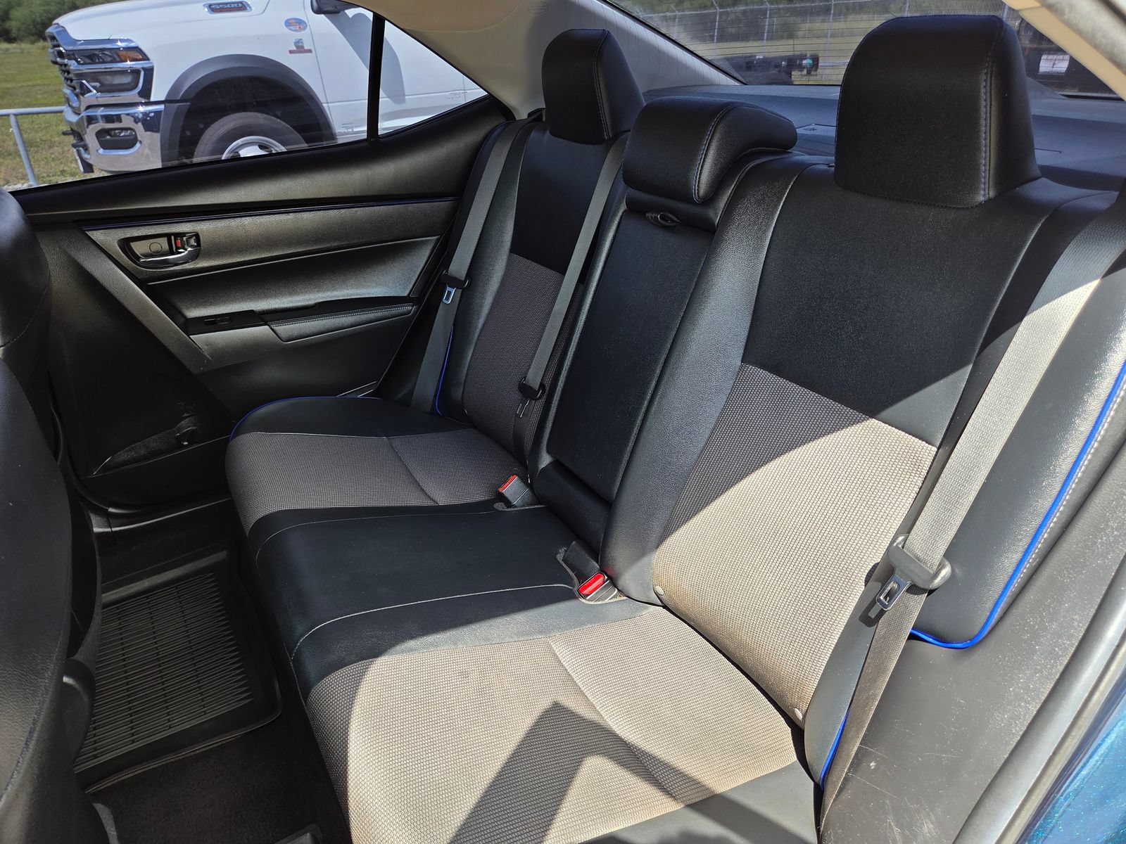 Used 2019 Toyota Corolla SE FWD image 22