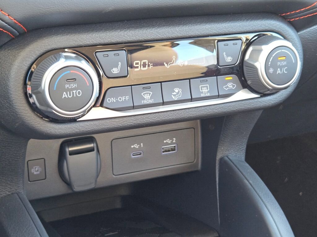 Used 2025 Nissan Versa SR w/ Trunk Package image 24