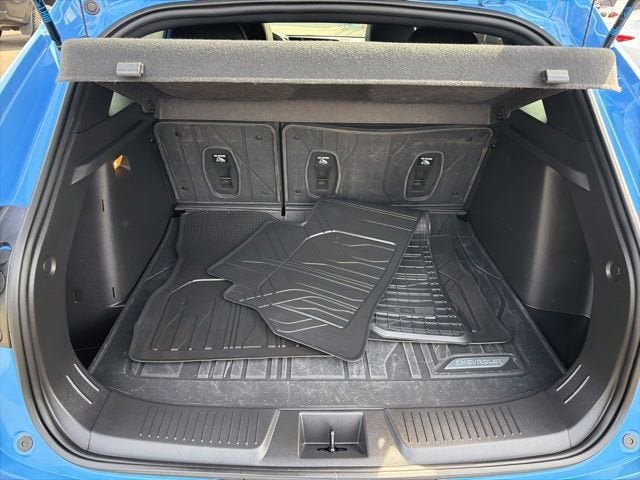 Used 2024 Chevrolet Trax RS w/ Sunroof Package FWD image 30