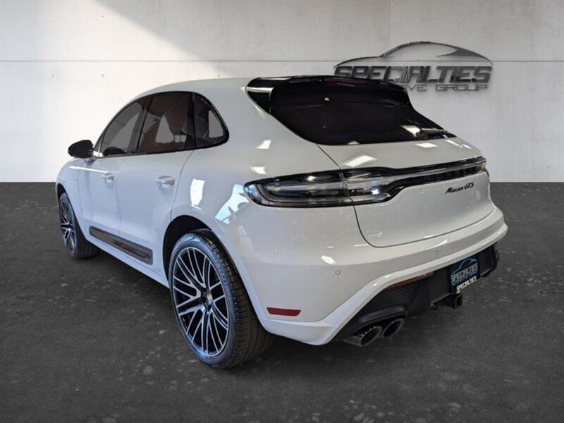 Used 2024 Porsche Macan GTS w/ Sport Chrono Package AWD/4WD image 8
