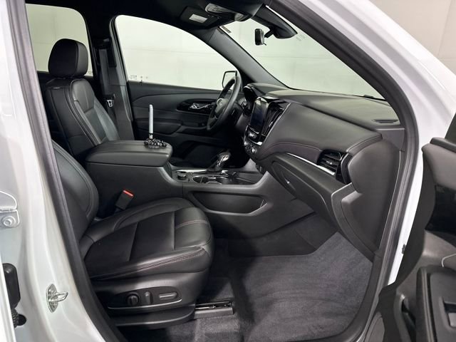 Used 2023 Chevrolet Traverse RS image 29
