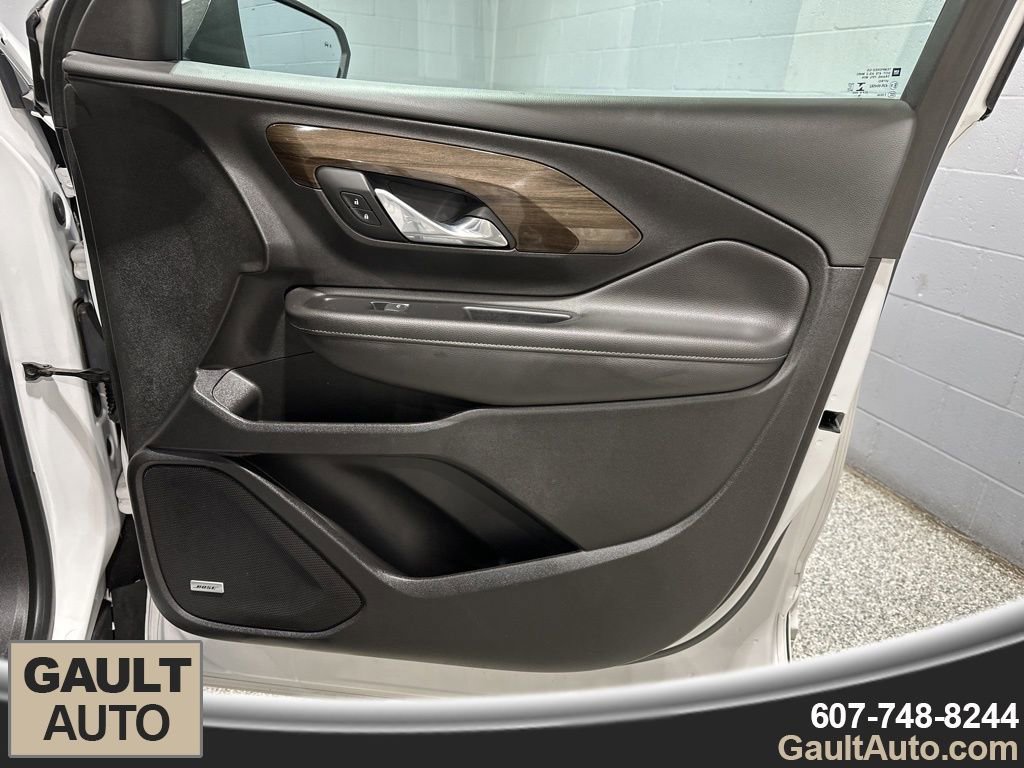 Used 2019 GMC Terrain Denali w/ Advanced Safety Package image 18