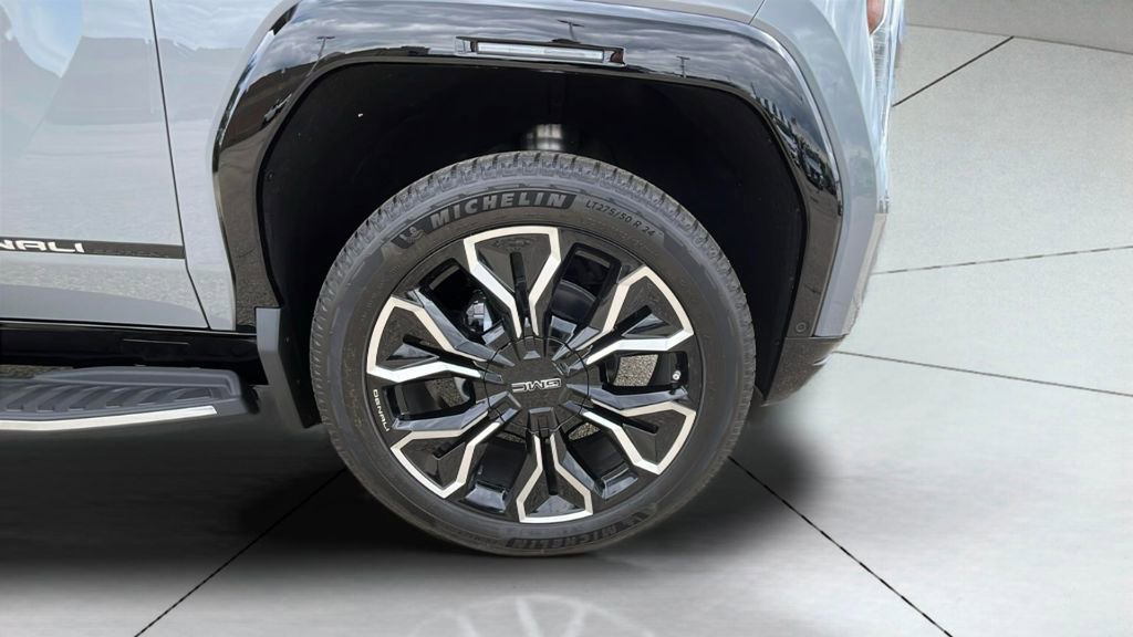New 2024 GMC Sierra EV Denali image 39