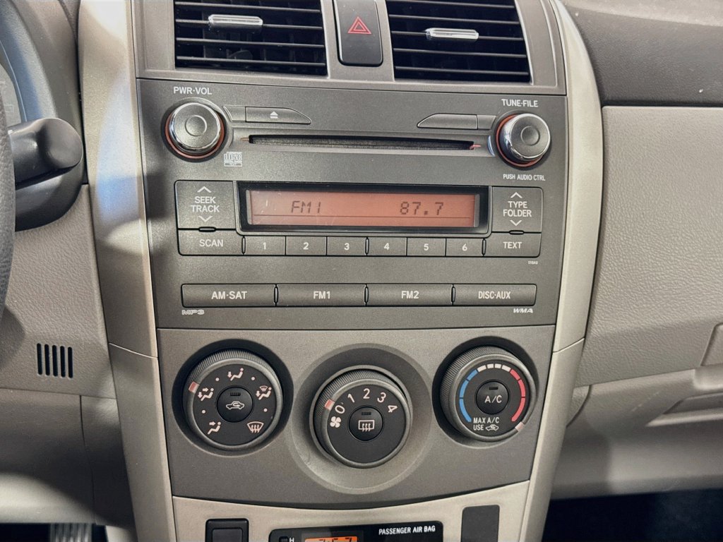 Used 2011 Toyota Corolla LE FWD image 21