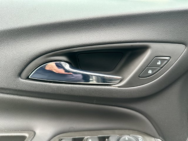 Used 2024 Chevrolet Equinox LT w/ LPO, Floor Liner Package FWD image 45