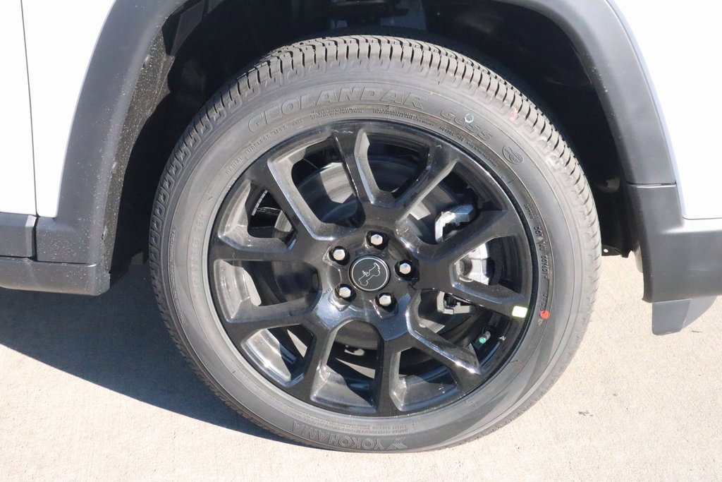 New 2026 Jeep Compass Latitude image 18