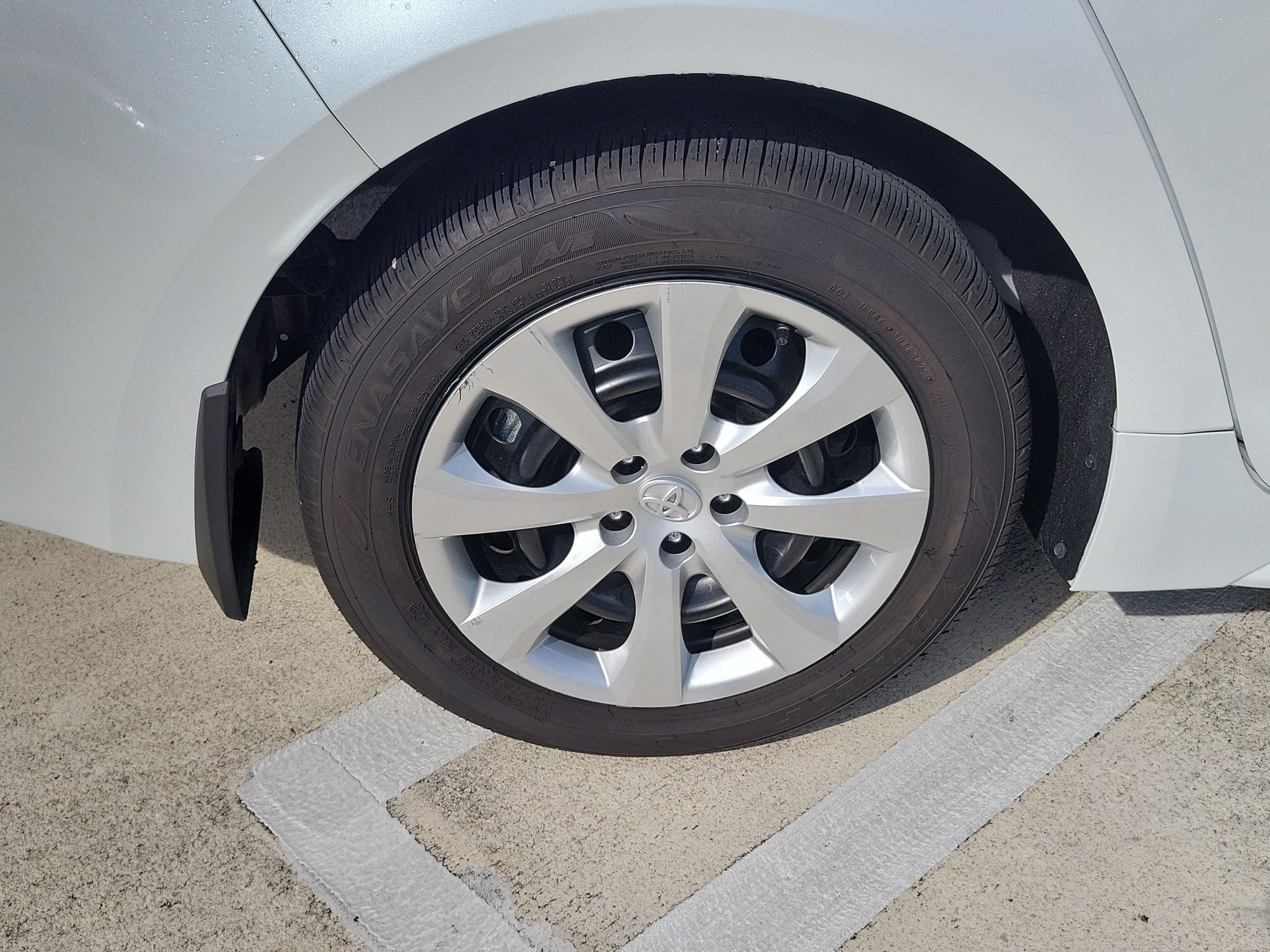 Used 2026 Toyota Corolla LE FWD image 8