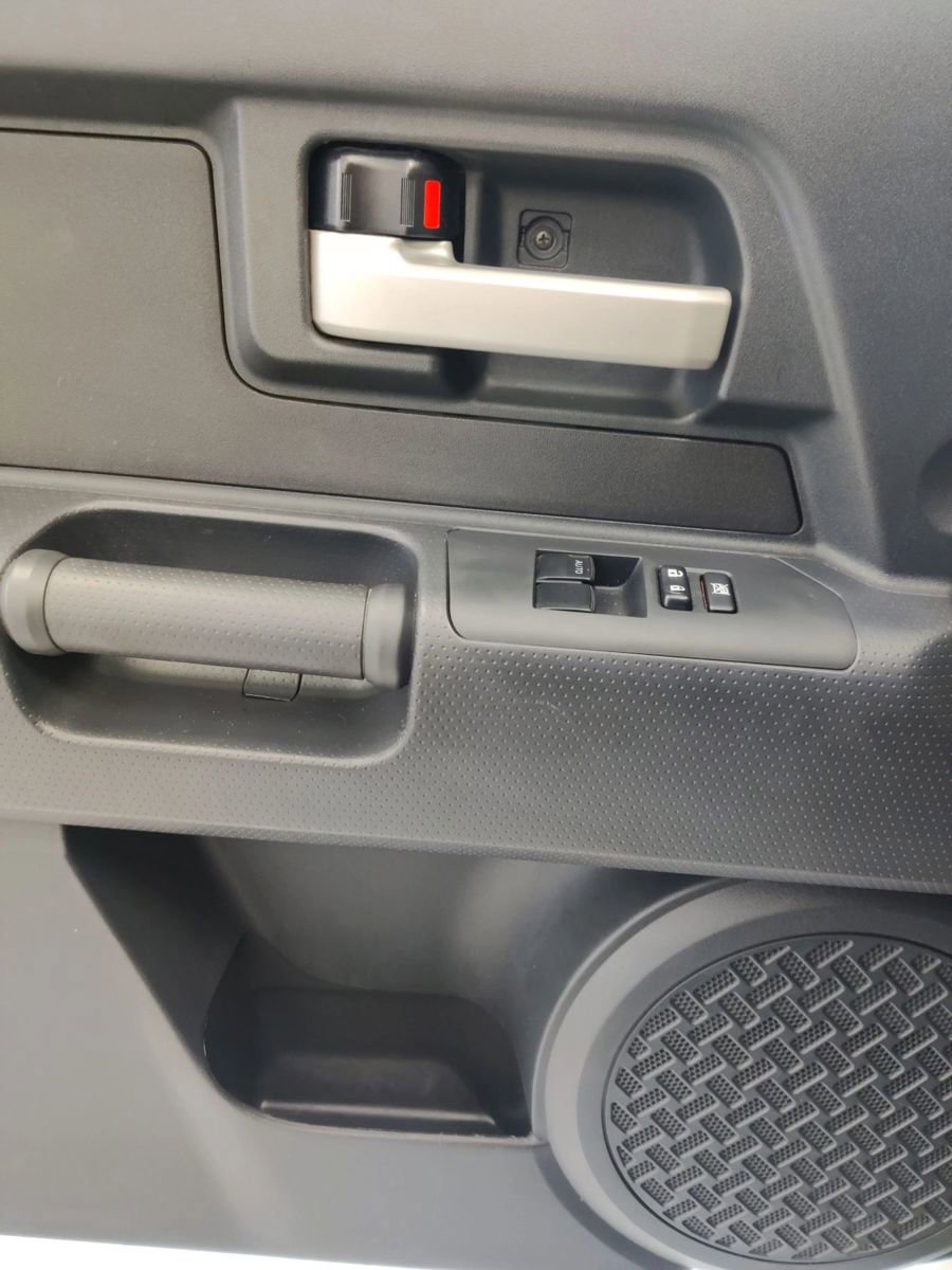 Used 2014 Toyota FJ Cruiser 4WD w/ Convenience Package image 22