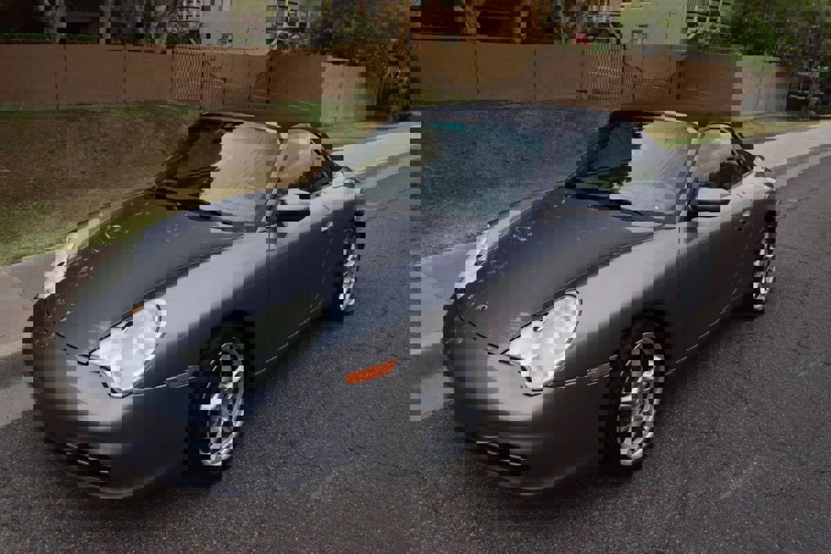 Used 2002 Porsche 911 Cabriolet image 3