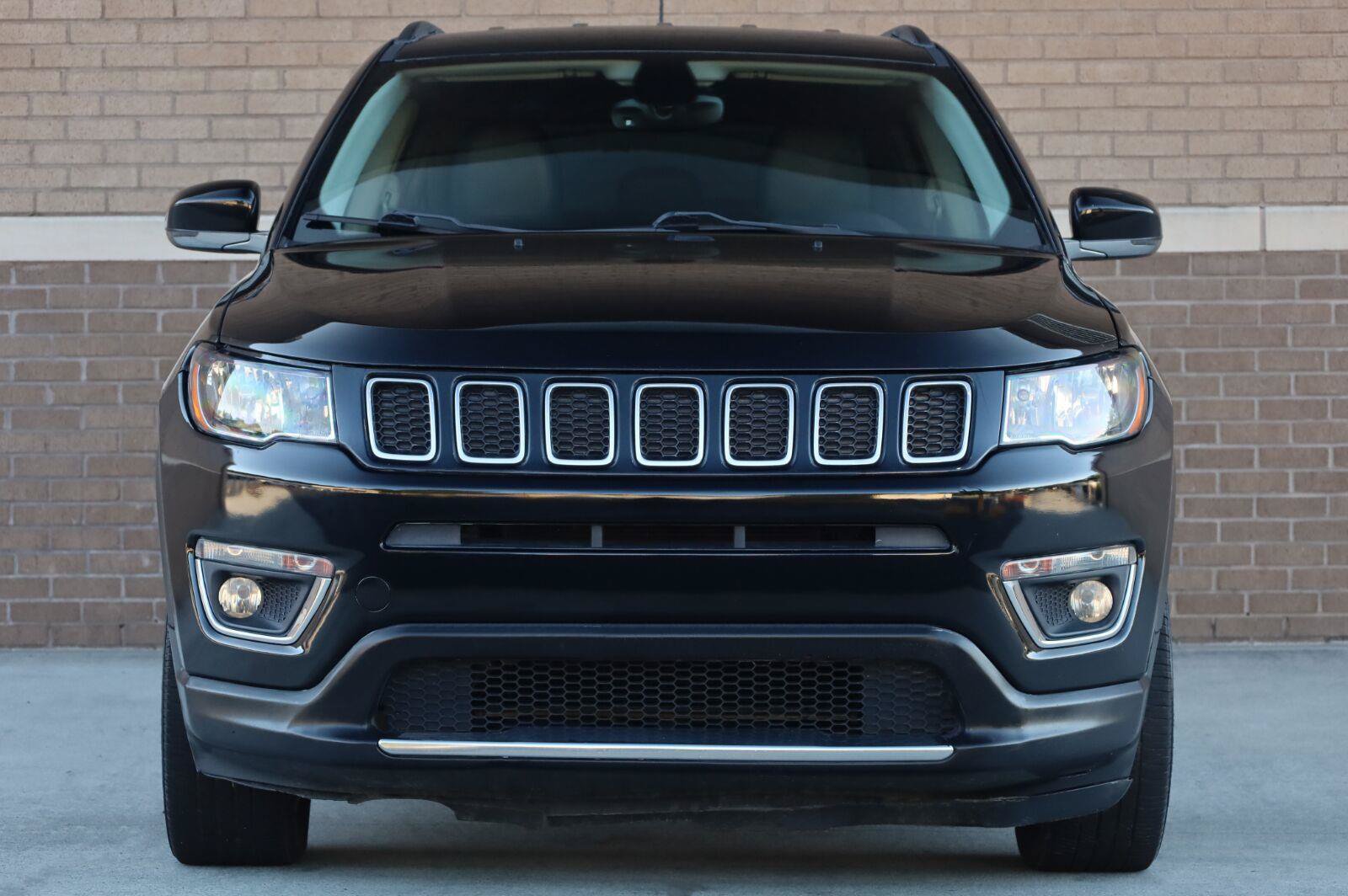 Used 2018 Jeep Compass Limited AWD/4WD image 6