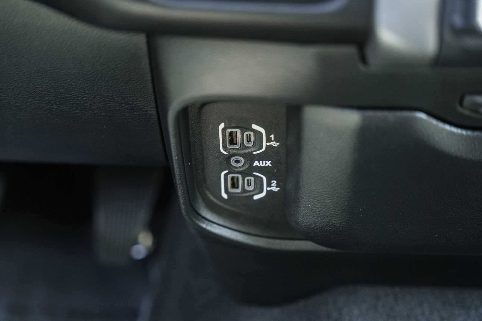 Used 2022 RAM 2500 Big Horn w/ Night Edition AWD/4WD image 46
