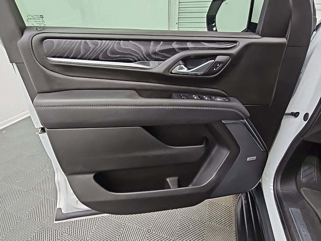 Used 2024 GMC Yukon XL Denali image 33