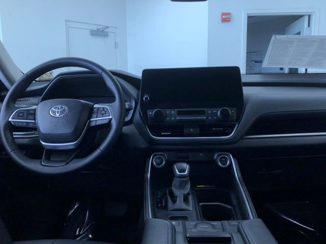 Used 2025 Toyota Grand Highlander AWD image 20
